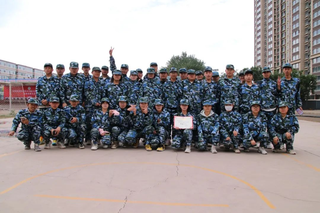 cec68235564e915d8db2eb67ee06d045.jpg