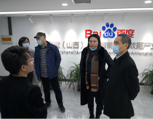 院领导检查艺术设计系跟岗实习工作（罗书记）569.png